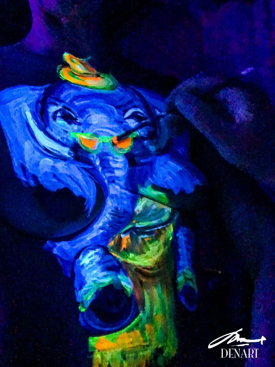 Paint and Sip - Paint in the Dark: UV Body Painting for Couples - NYC
