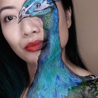 Makeup Artist Transformed Herself Into A Peacock And You Can’t Even Contour